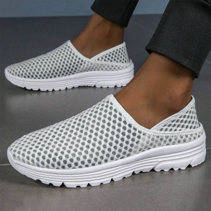 Archer - Men's Lightweight Slip-On Mesh Sneakers