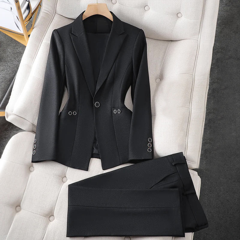 Courtney - Women's Tailored Suit Set