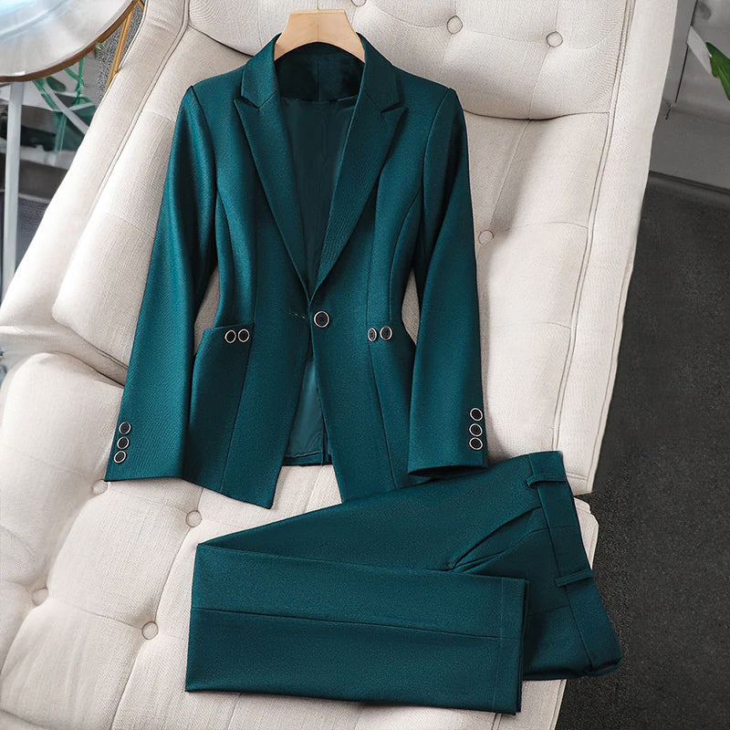 Courtney - Women's Tailored Suit Set
