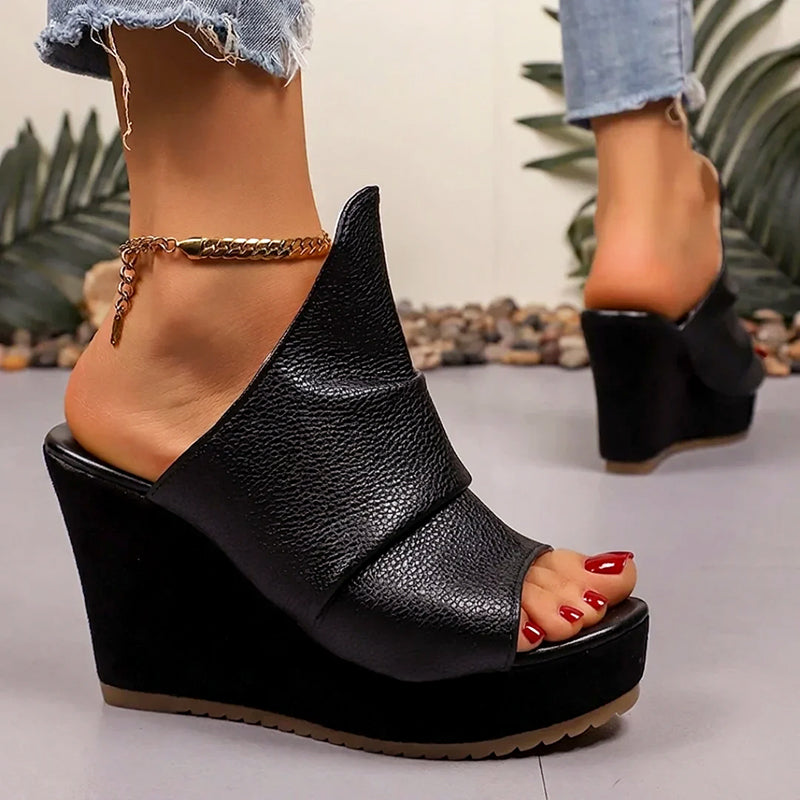 Everlee - Women’s Textured Wedge Mule Sandals