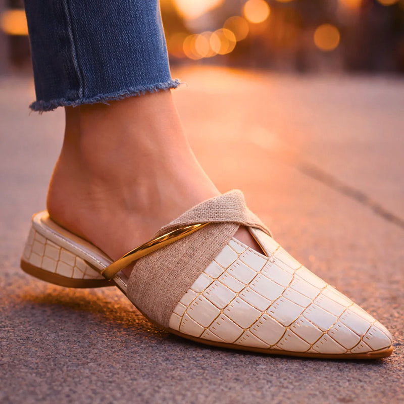 Taylor - Women's Textured Pointed Toe Mule Flats