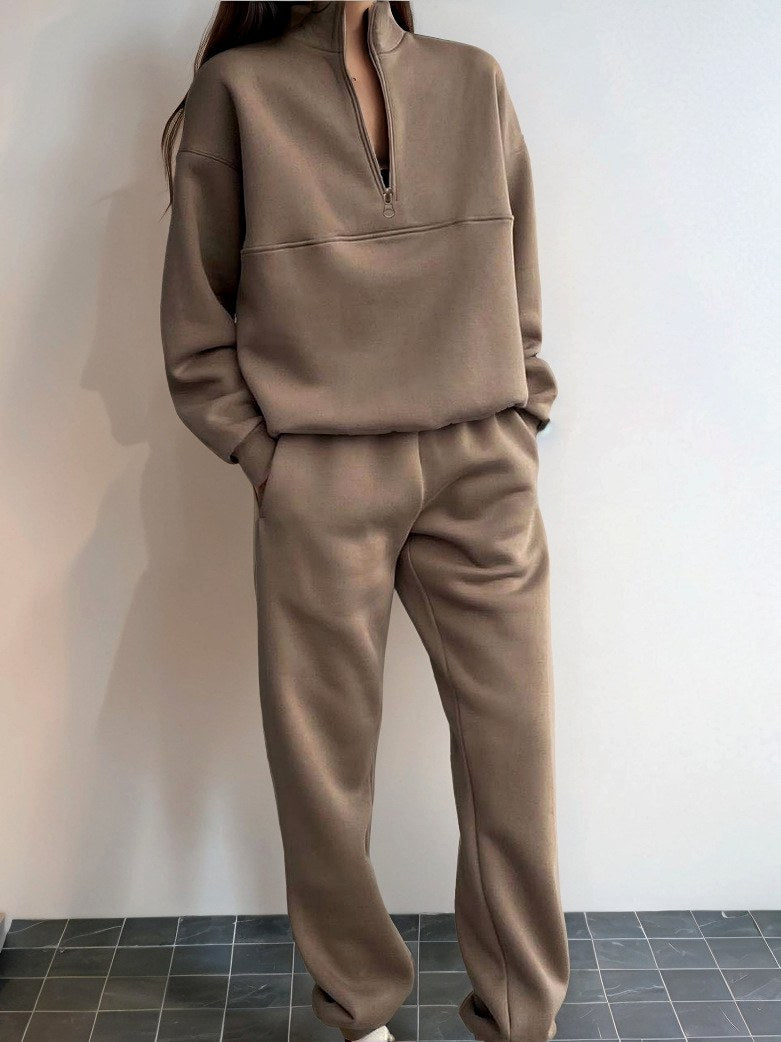 Vera - Women's Half-Zip Pullover & Jogger Pants Set