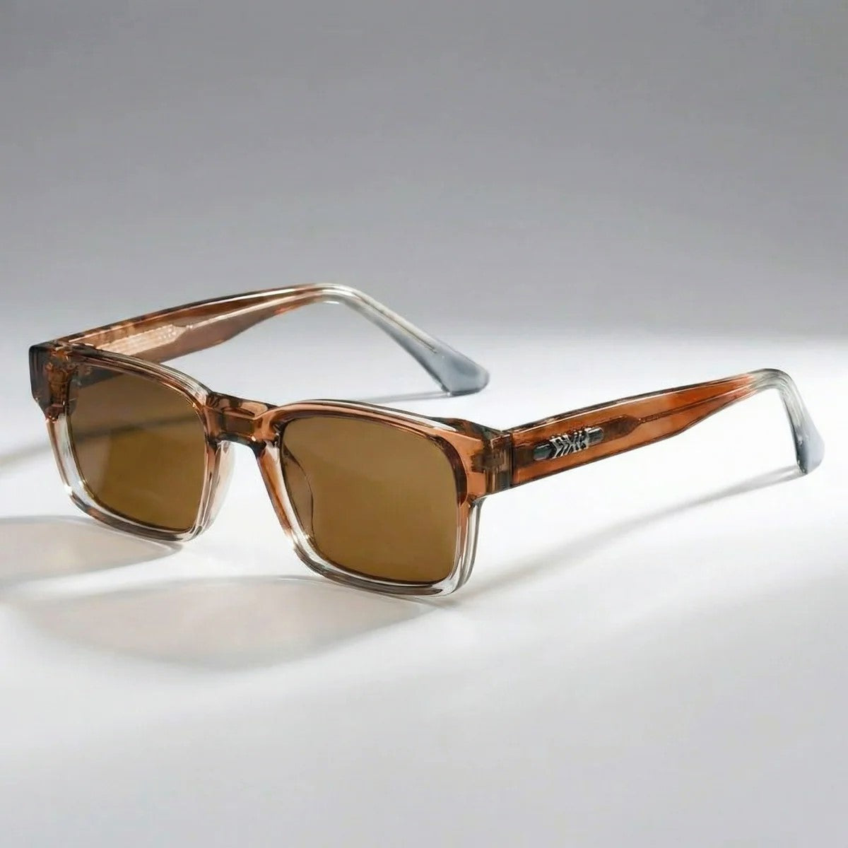Veyro - Retro Rectangle Frame Sunglasses