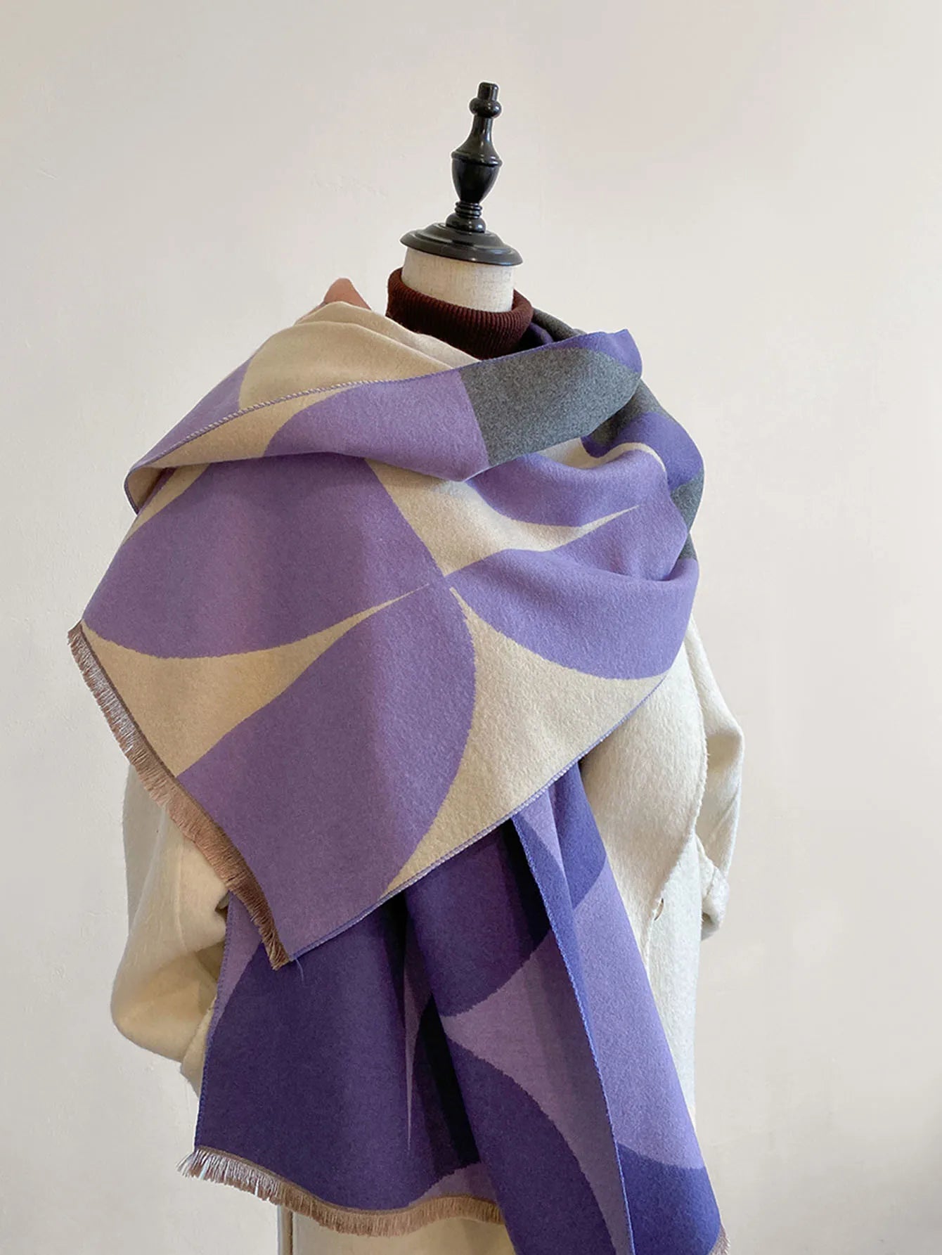 Beatrice - Women's Reversible Geometric Cashmere Oversized Wrap Scarf