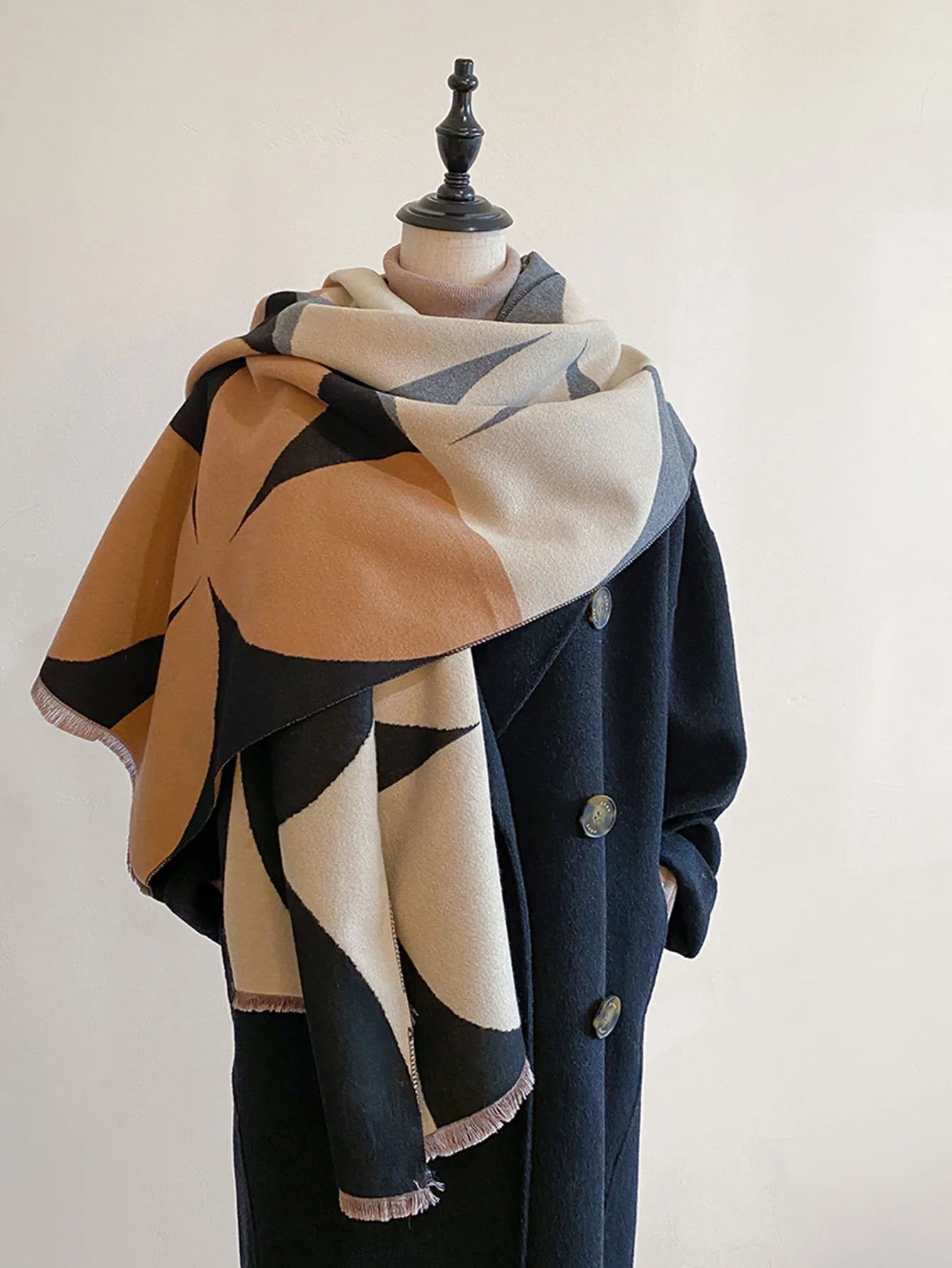 Beatrice - Women's Reversible Geometric Cashmere Oversized Wrap Scarf