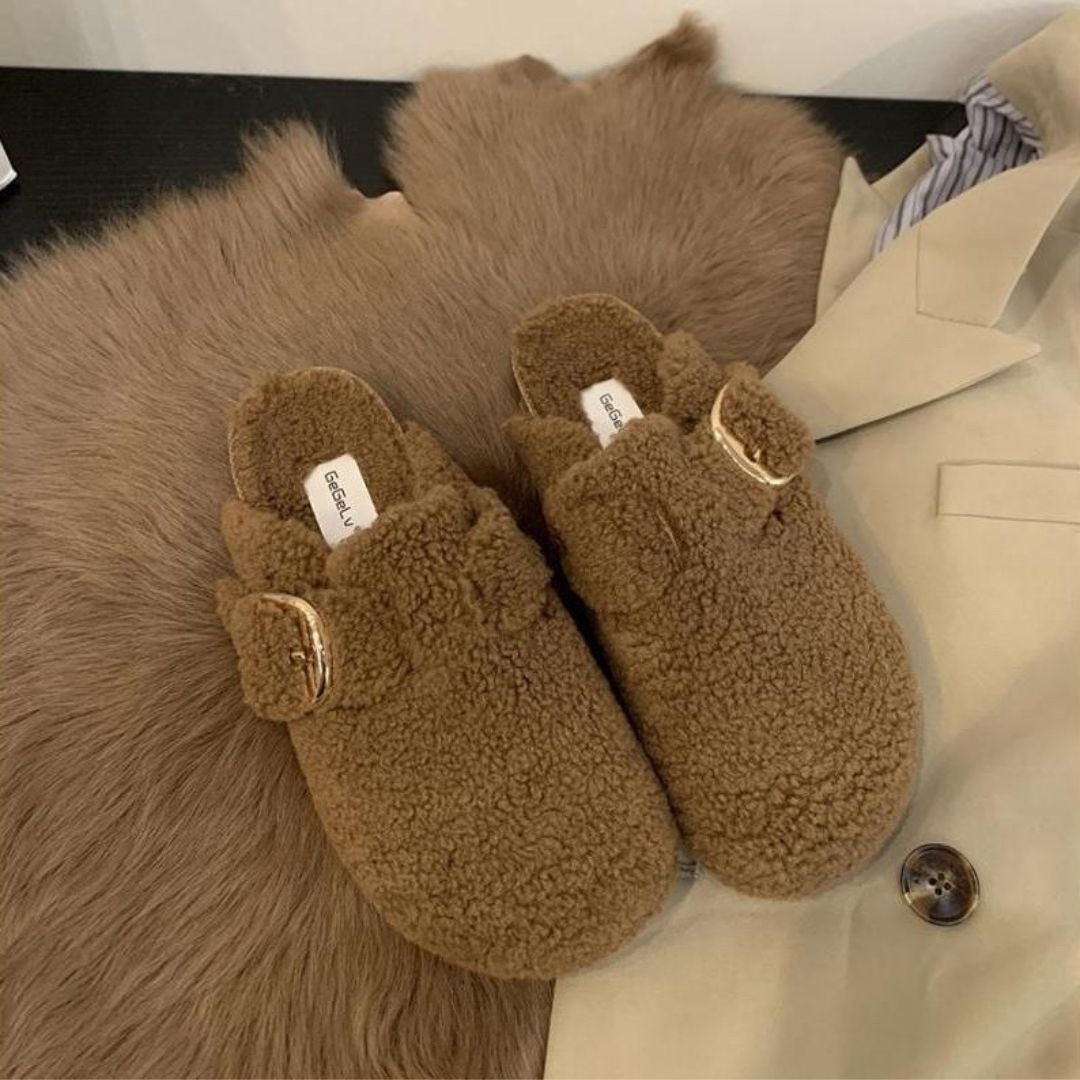 Emma - Women's Fleece-Lined Clog Slippers with Buckle Strap