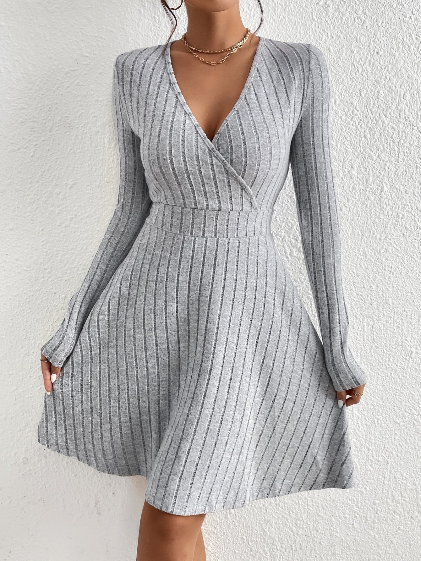 Fiona - Women's Ribbed V-Neck Flare Dress