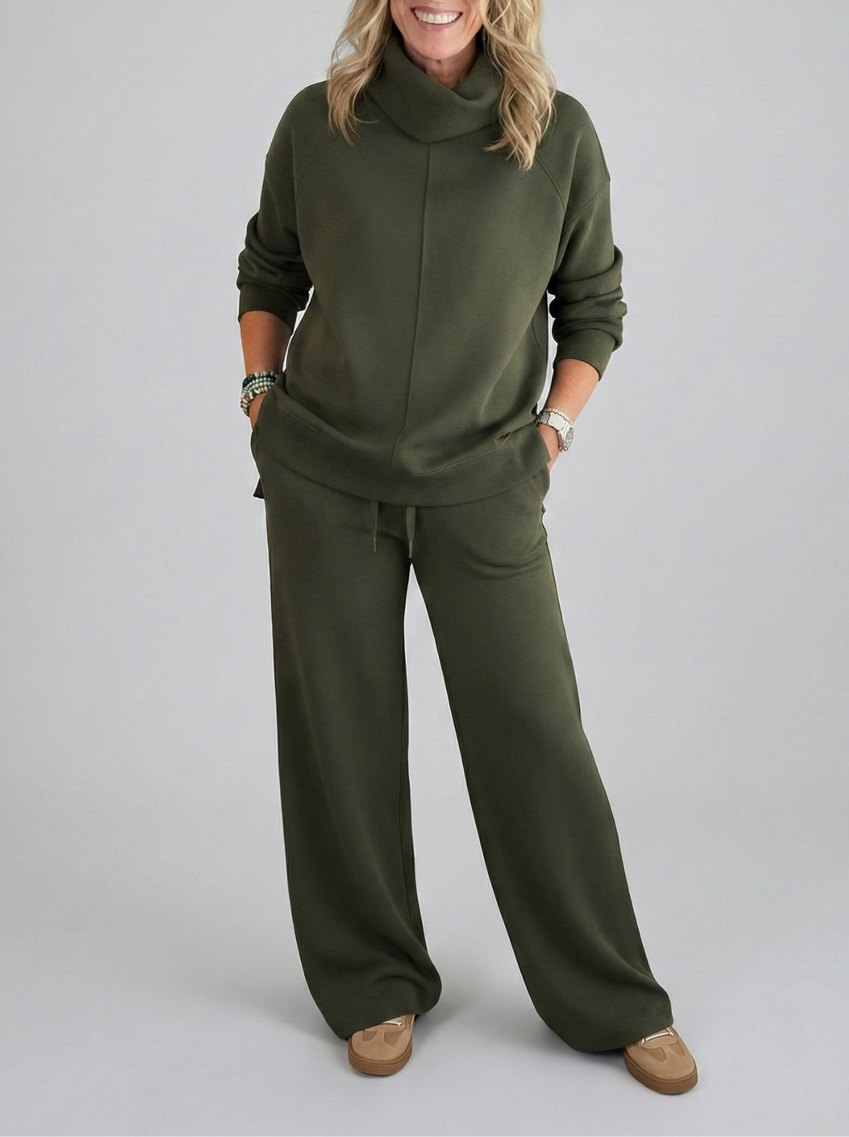 Quinley - Women's Turtleneck Pullover and Wide-Leg Pants Set
