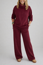 Quinley - Women's Turtleneck Pullover and Wide-Leg Pants Set